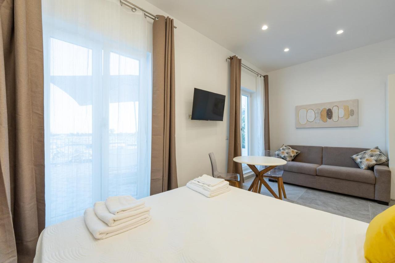 Baia Flegrea Meuble Hotel