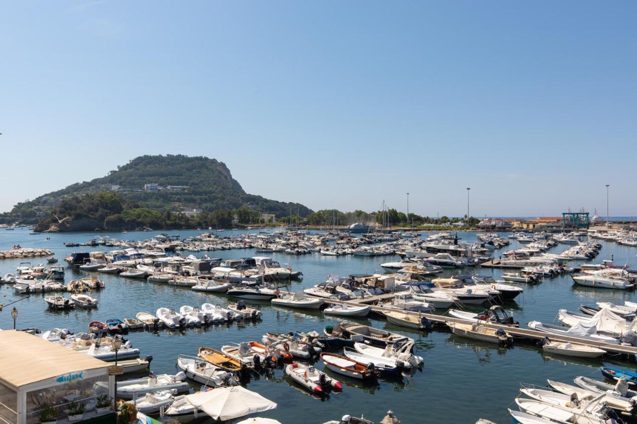 Baia Flegrea Meuble Hotel *