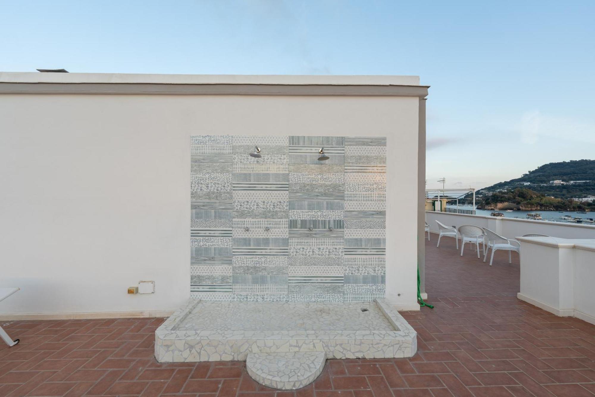 Baia Flegrea Meuble Hotel *